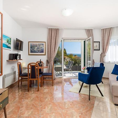 Light Summer Apartment With A Swimming Pool Opatija Exterior photo